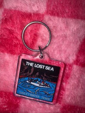 The Lost Sea Sweetwater Tenn Keychain - Blue/Black